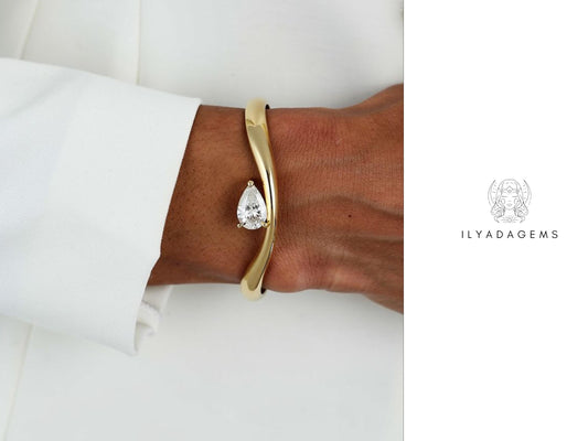 Gold Color Minimalist Bracelet