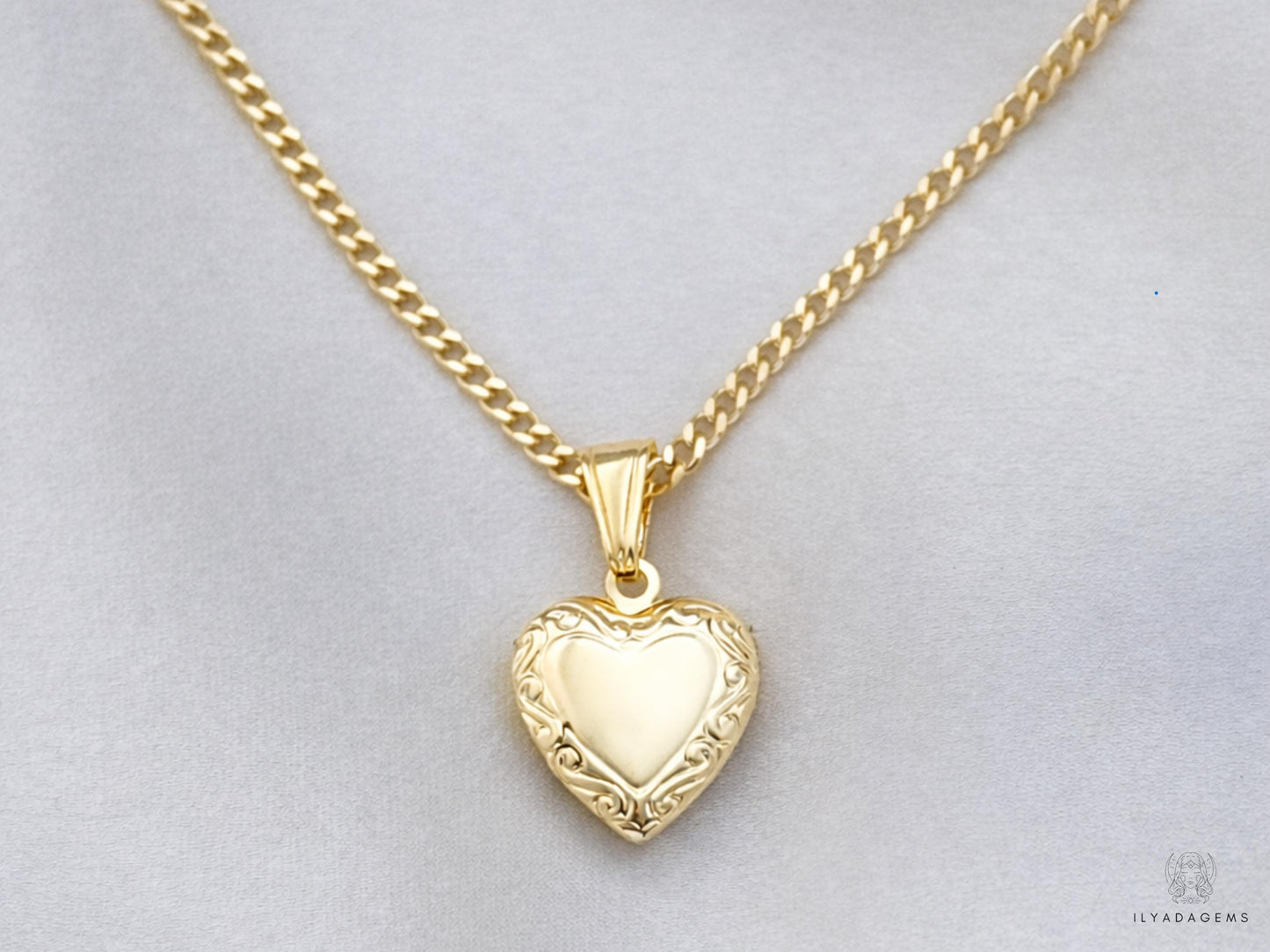 Heart Shaped Photo Locket Necklace