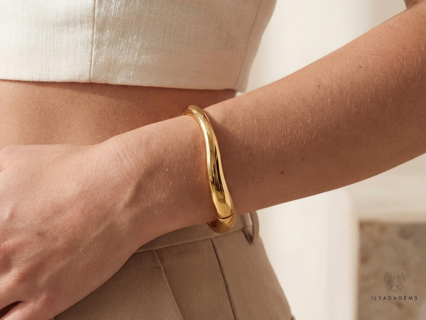 Wavy 18K Gold Plated Bangle Bracelet