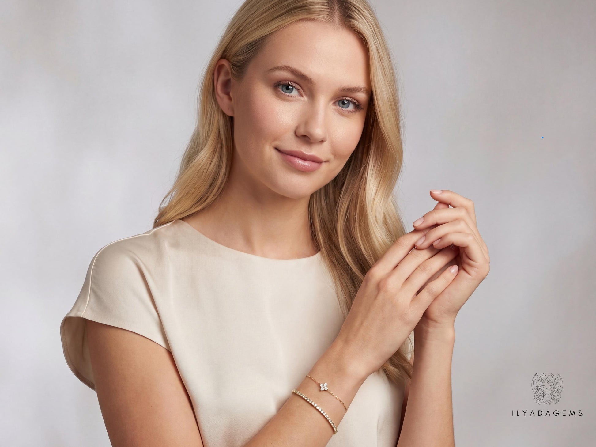 Dainty Gold Floral Bracelet Set