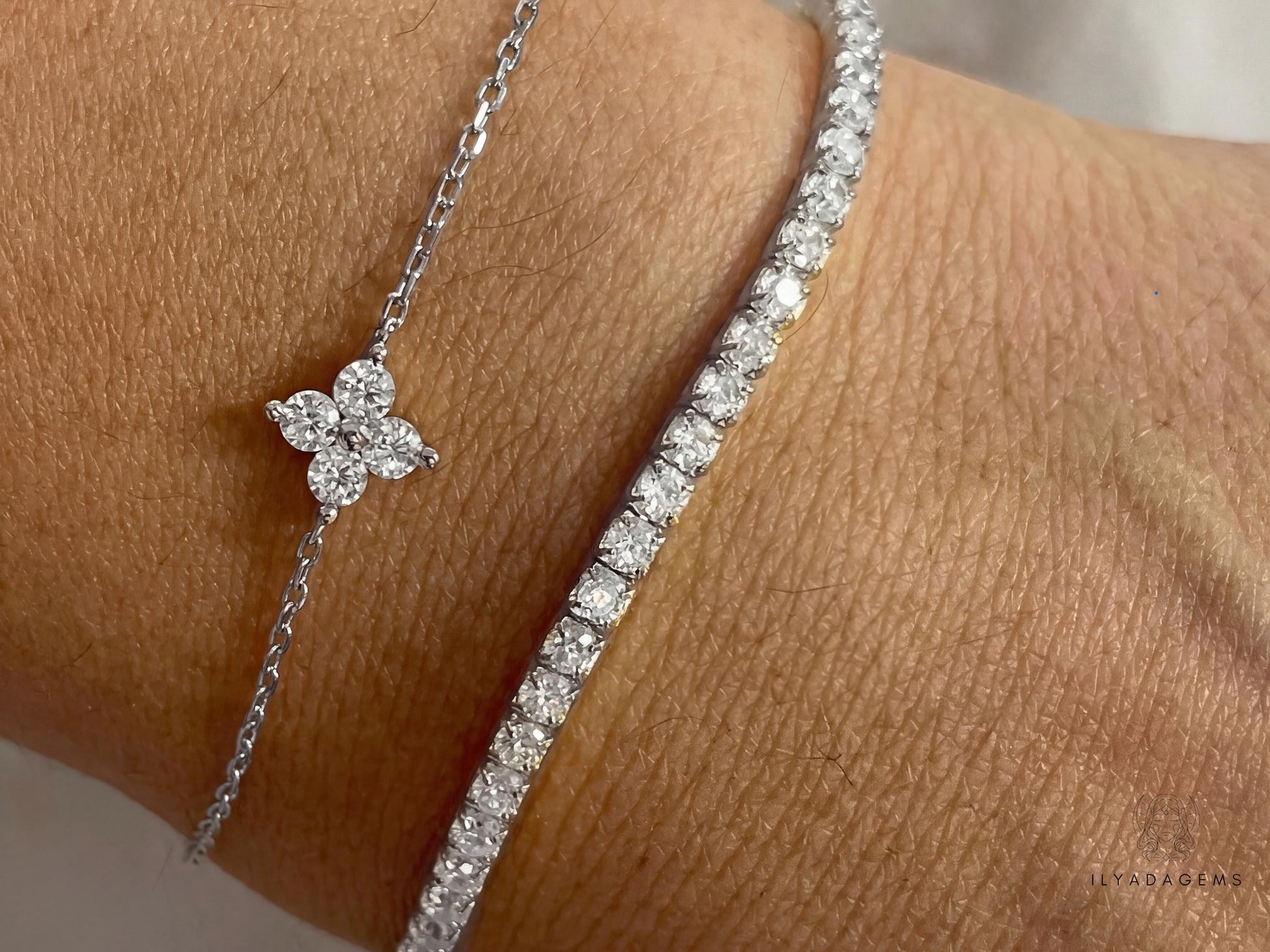Dainty Gold Floral Bracelet Set