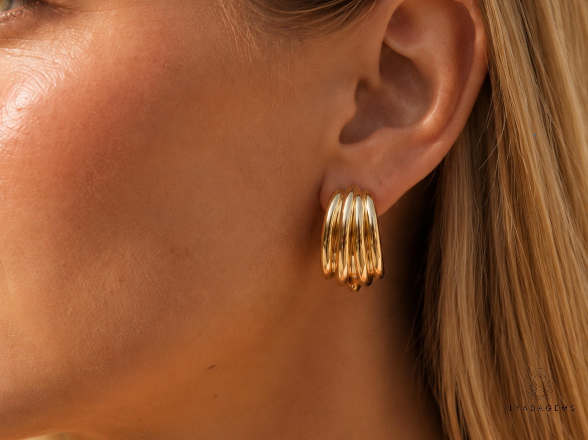 Gold Ribbed Hoop Earrings